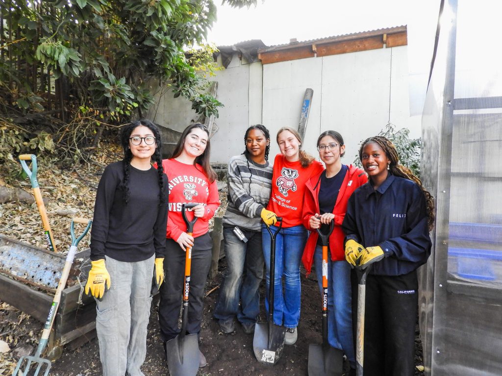 UW students in Climate Change and Beyond gorup on field activity.