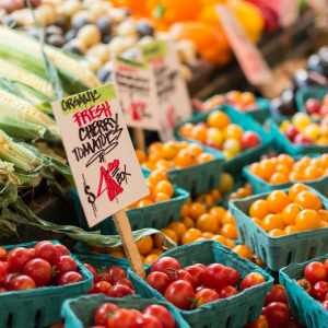 Do Farmers Markets Build Community? New Research Says Yes